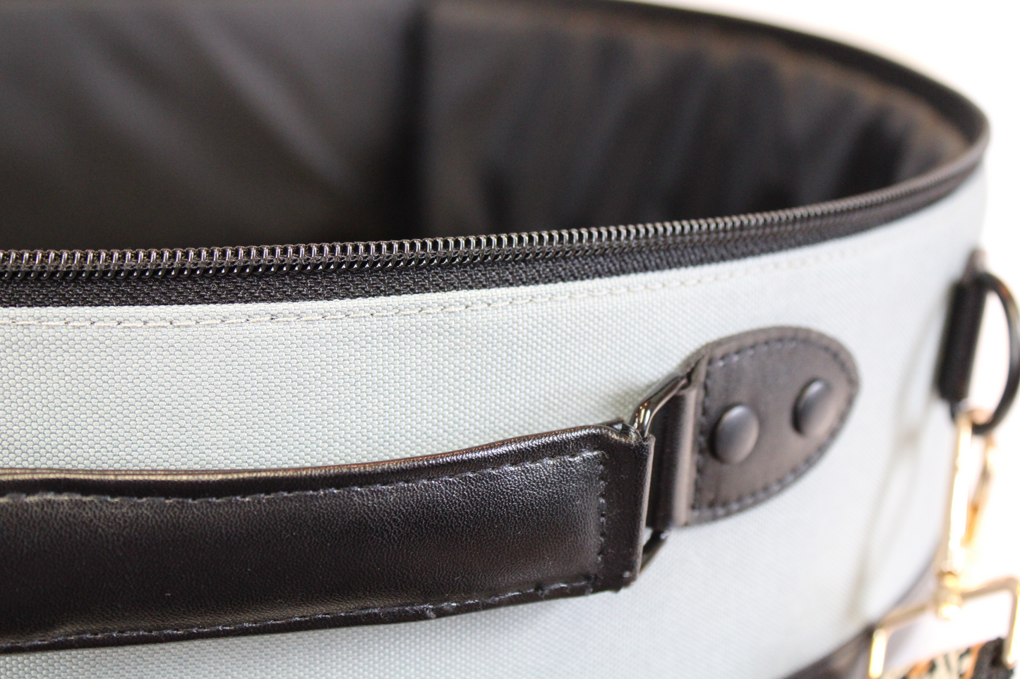 Wild Traveler Hat Case: Wanderer – Wide Brim Fedora Travel Case